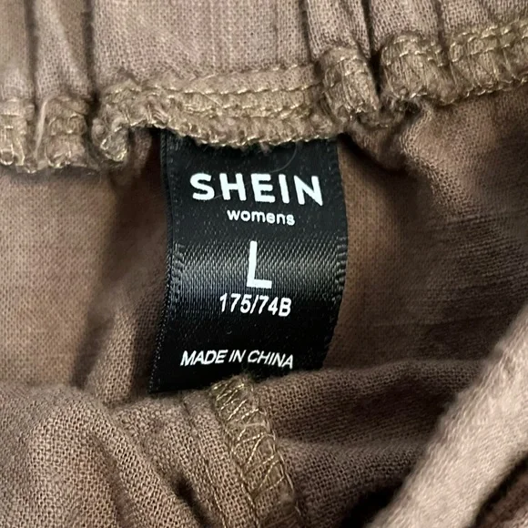 🚨SOLD🚨  SHEIN | Green High-Waisted Paper Bag Belted Shorts - Picture 4 of 4